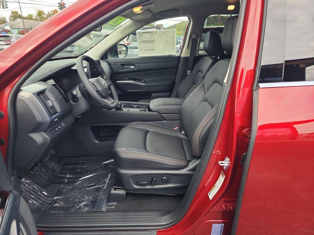 new 2026 Nissan Pathfinder car, priced at $42,875