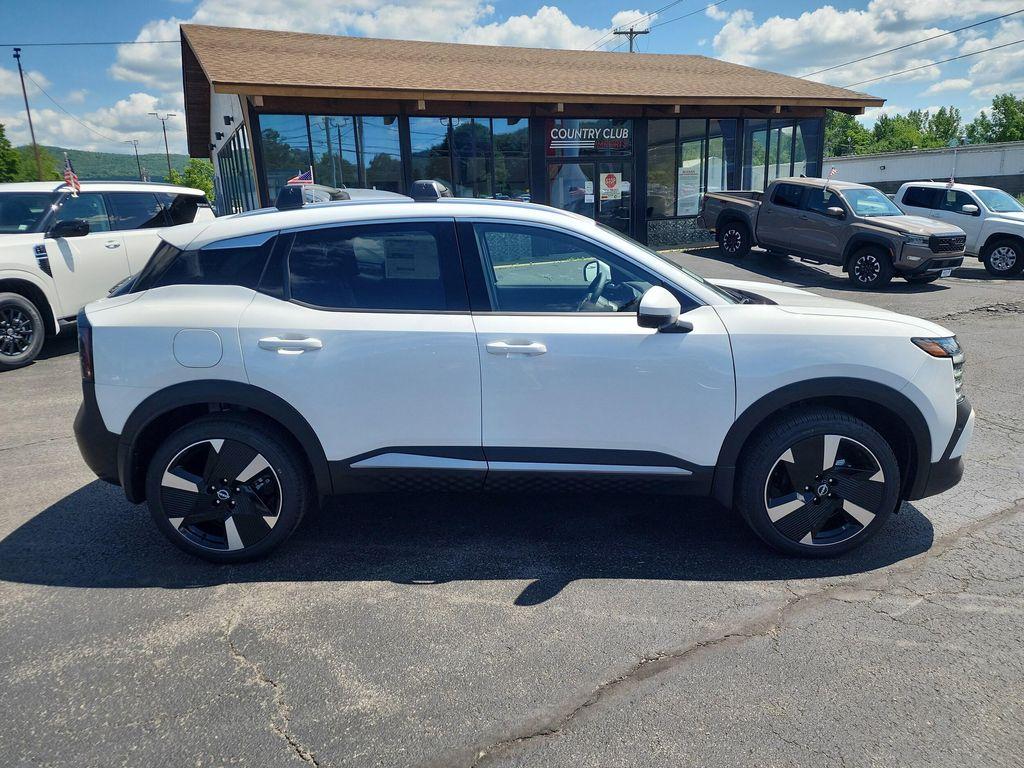 new 2025 Nissan Kicks car, priced at $29,535
