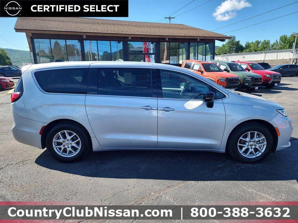 used 2024 Chrysler Pacifica car, priced at $24,319
