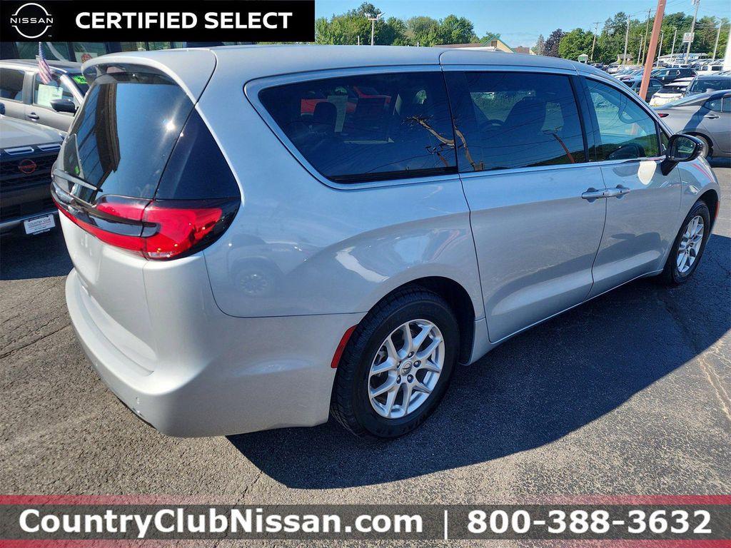 used 2024 Chrysler Pacifica car, priced at $24,319