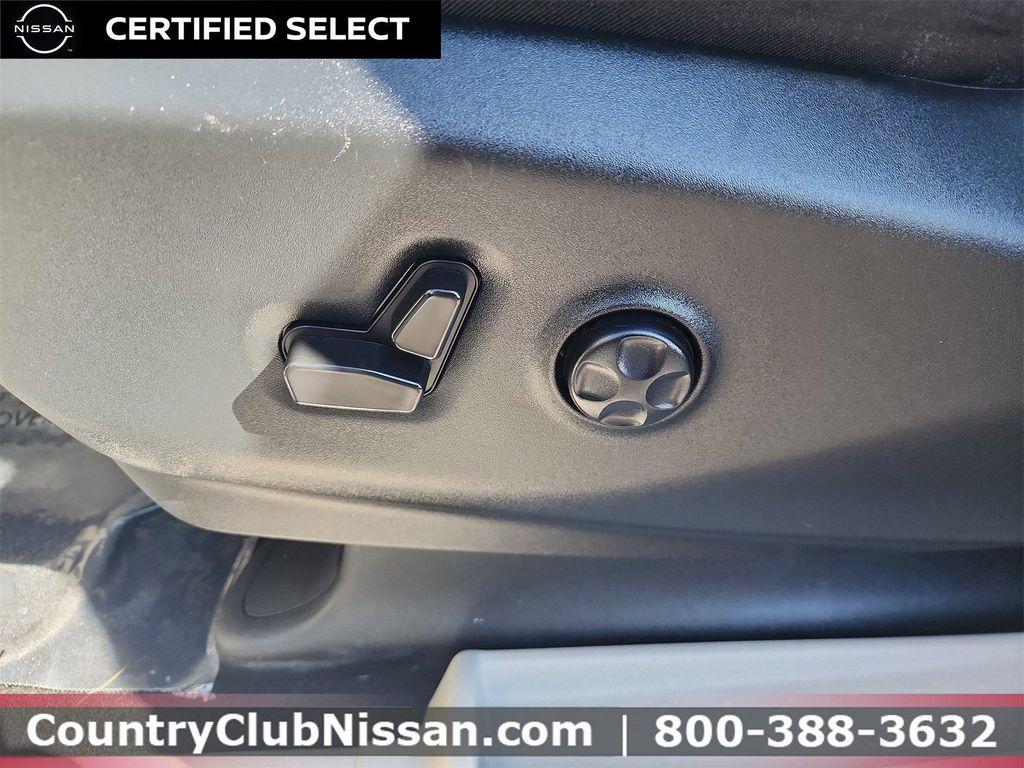 used 2024 Chrysler Pacifica car, priced at $24,319