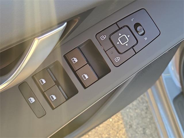 new 2025 Kia Niro EV car, priced at $41,980