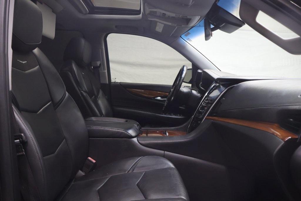 used 2015 Cadillac Escalade ESV car, priced at $15,395
