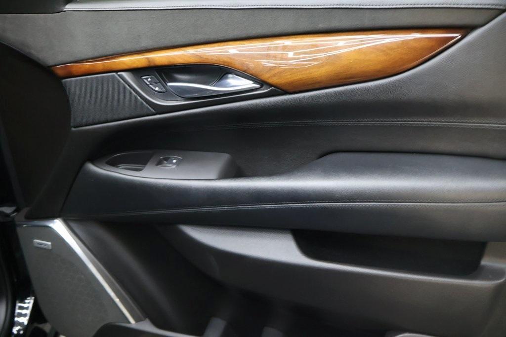 used 2015 Cadillac Escalade ESV car, priced at $15,395