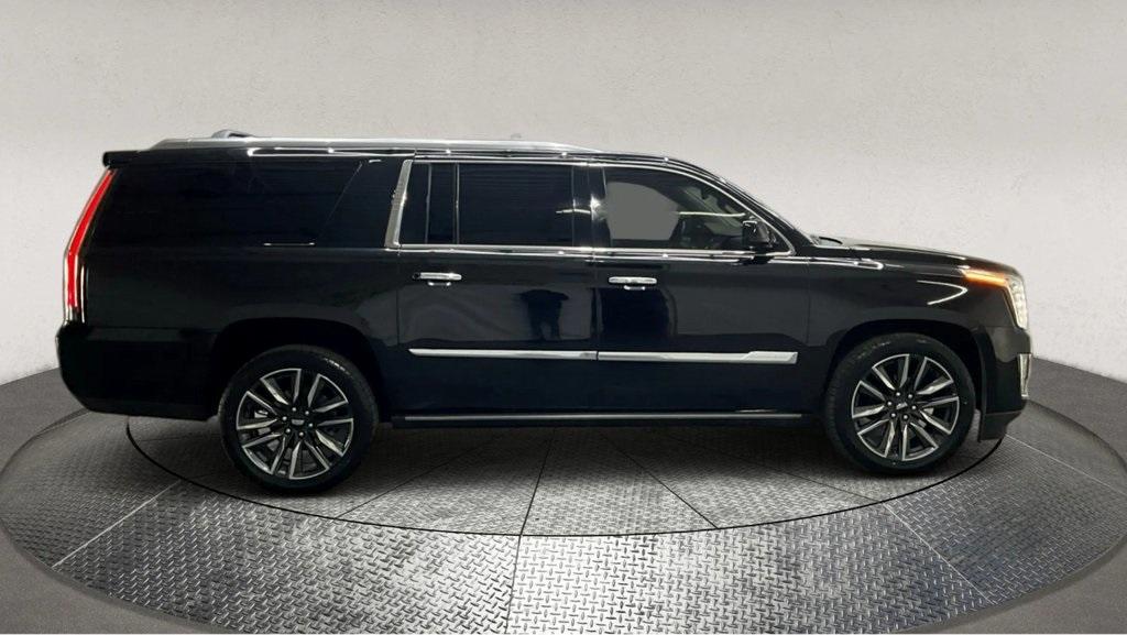 used 2015 Cadillac Escalade ESV car, priced at $15,395