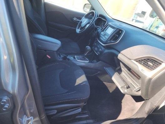 used 2016 Jeep Cherokee car, priced at $12,995