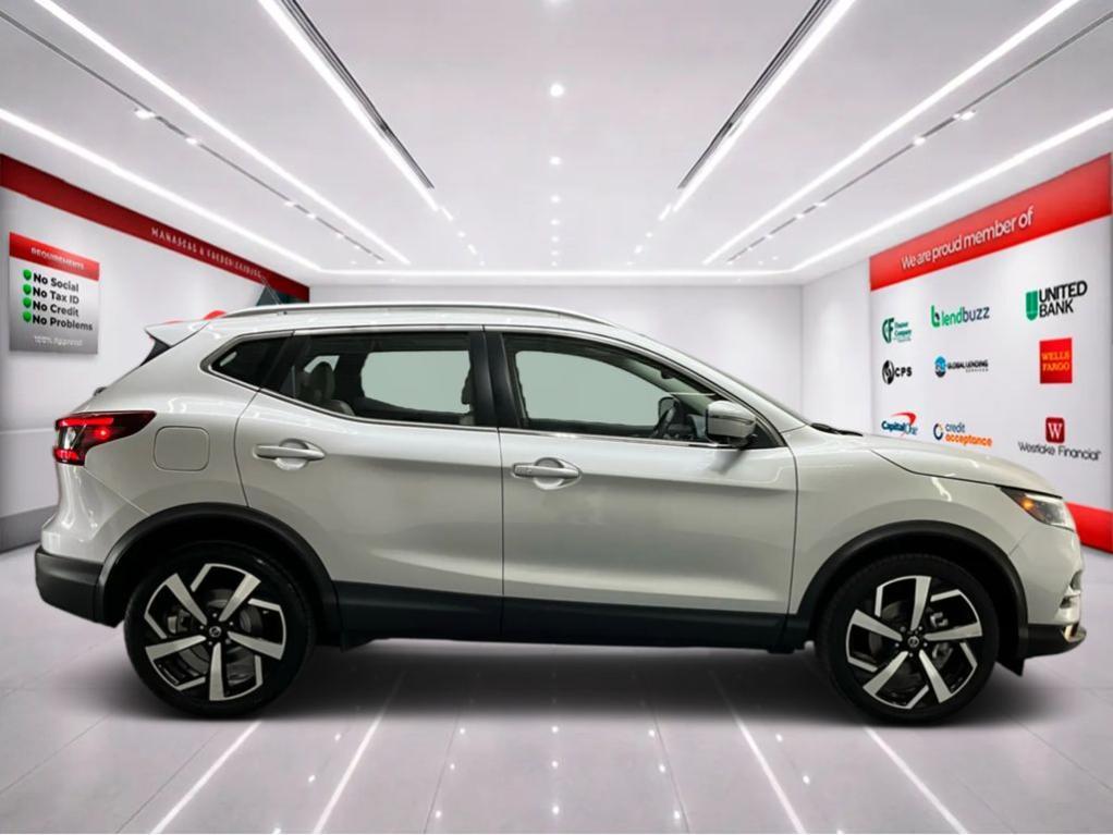 used 2022 Nissan Rogue Sport car, priced at $23,995