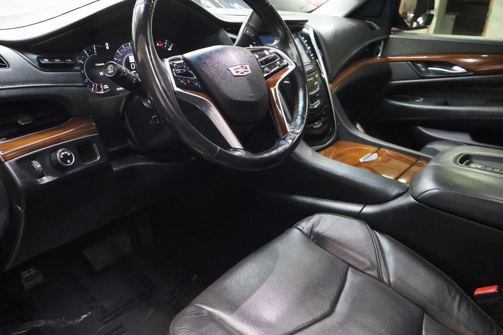 used 2019 Cadillac Escalade ESV car, priced at $29,995