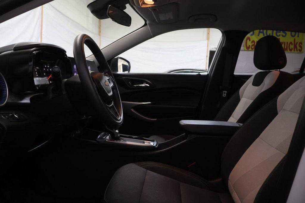 used 2024 Chevrolet Trax car, priced at $17,995
