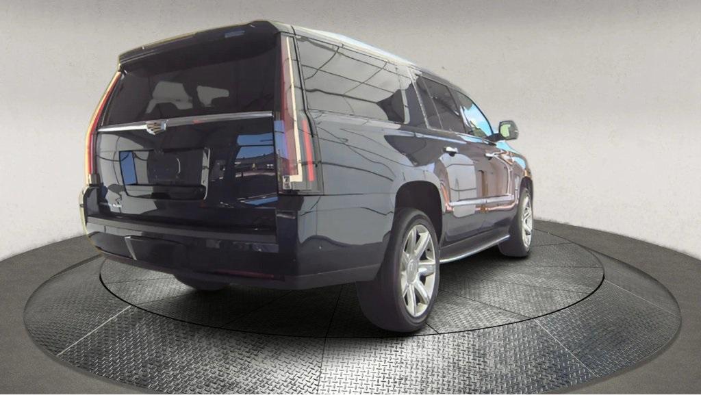 used 2019 Cadillac Escalade ESV car, priced at $35,995