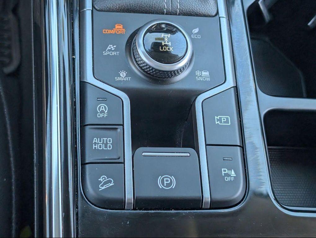 used 2022 Kia Sorento car, priced at $25,377