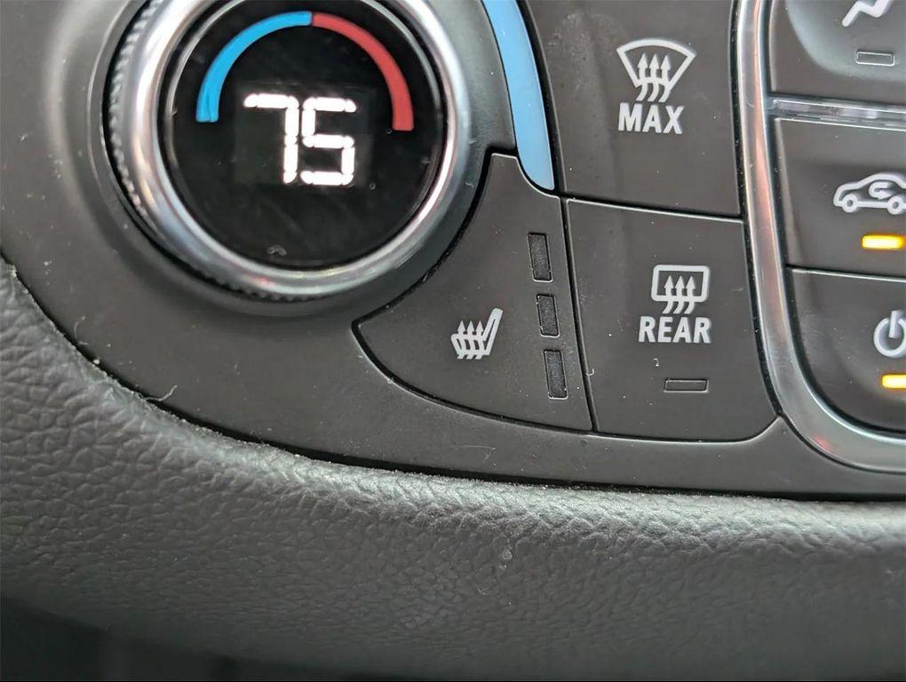 used 2023 Chevrolet Equinox car, priced at $17,577