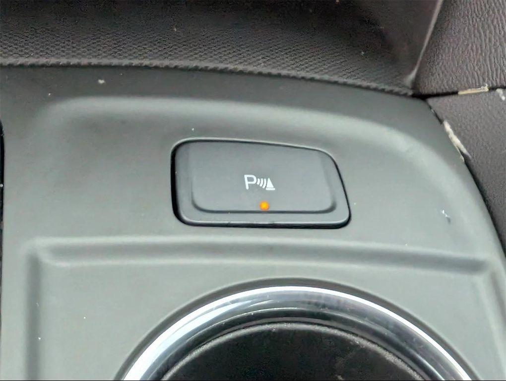 used 2023 Chevrolet Equinox car, priced at $17,577