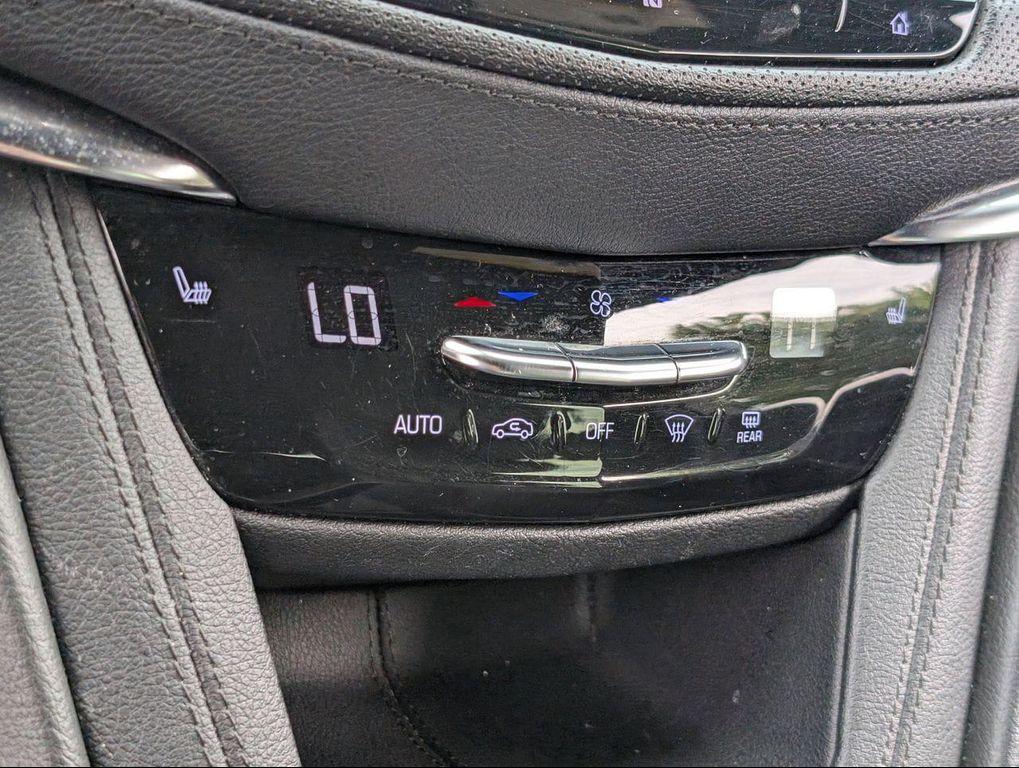 used 2020 Cadillac XT5 car, priced at $16,199