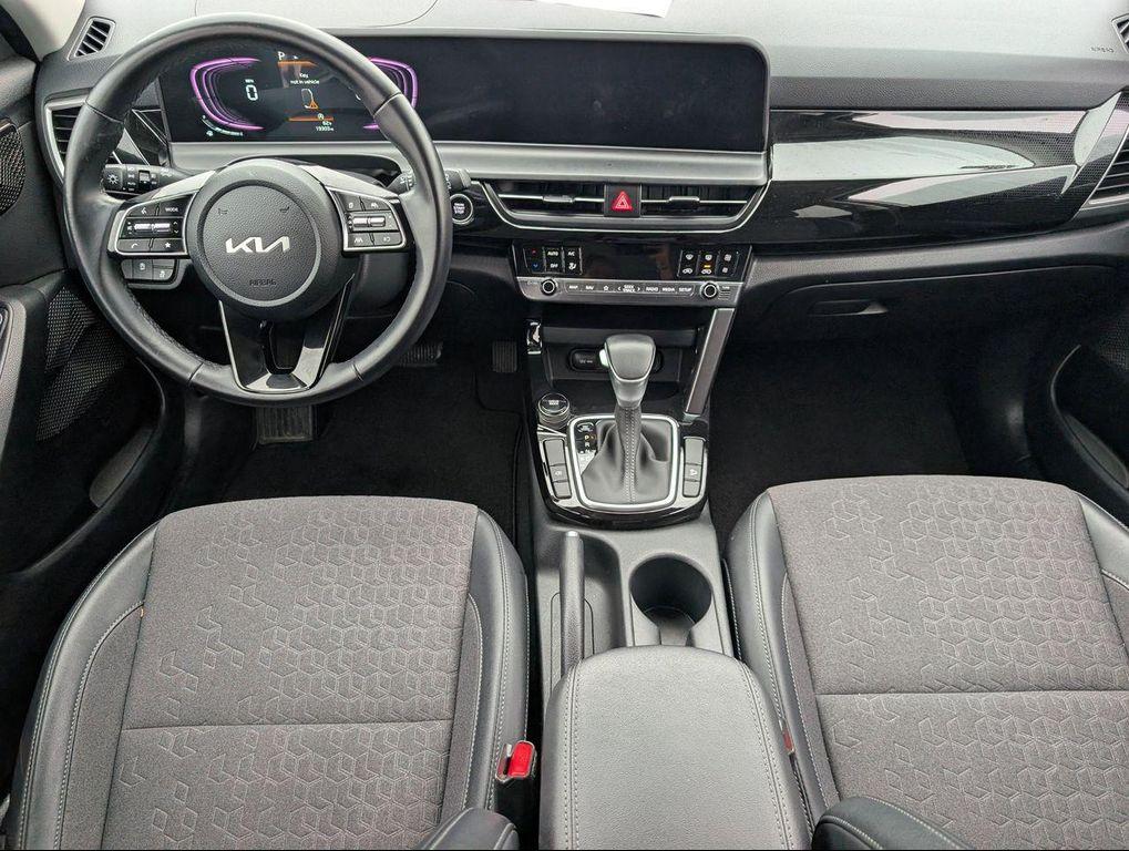 used 2025 Kia Seltos car, priced at $19,677