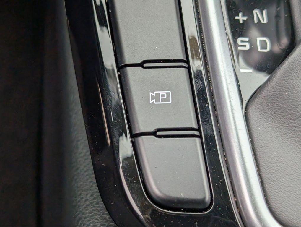 used 2025 Kia Seltos car, priced at $19,677