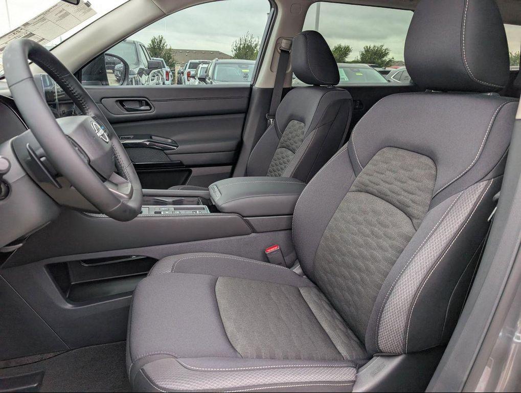 new 2026 Nissan Pathfinder car, priced at $35,751