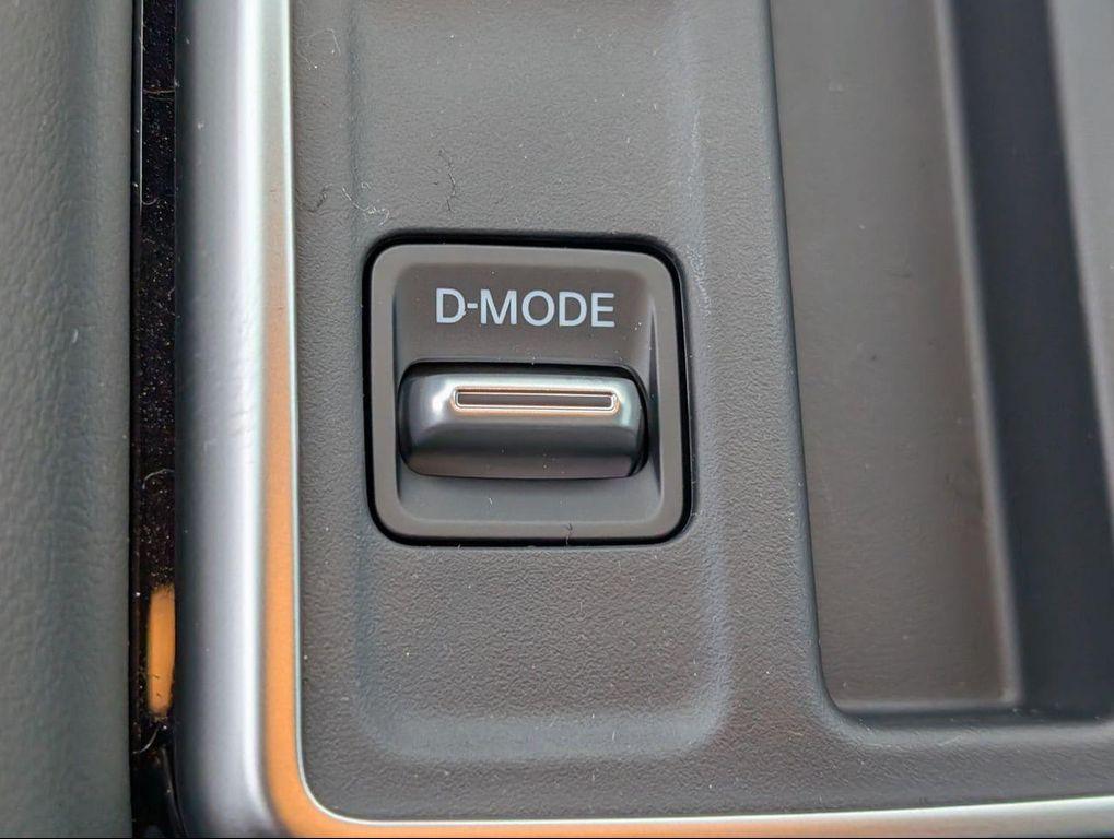 new 2026 Nissan Pathfinder car, priced at $35,751
