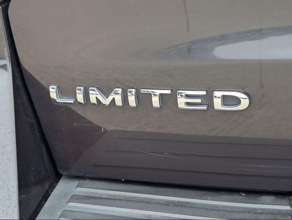 used 2024 Ford Expedition car, priced at $41,677