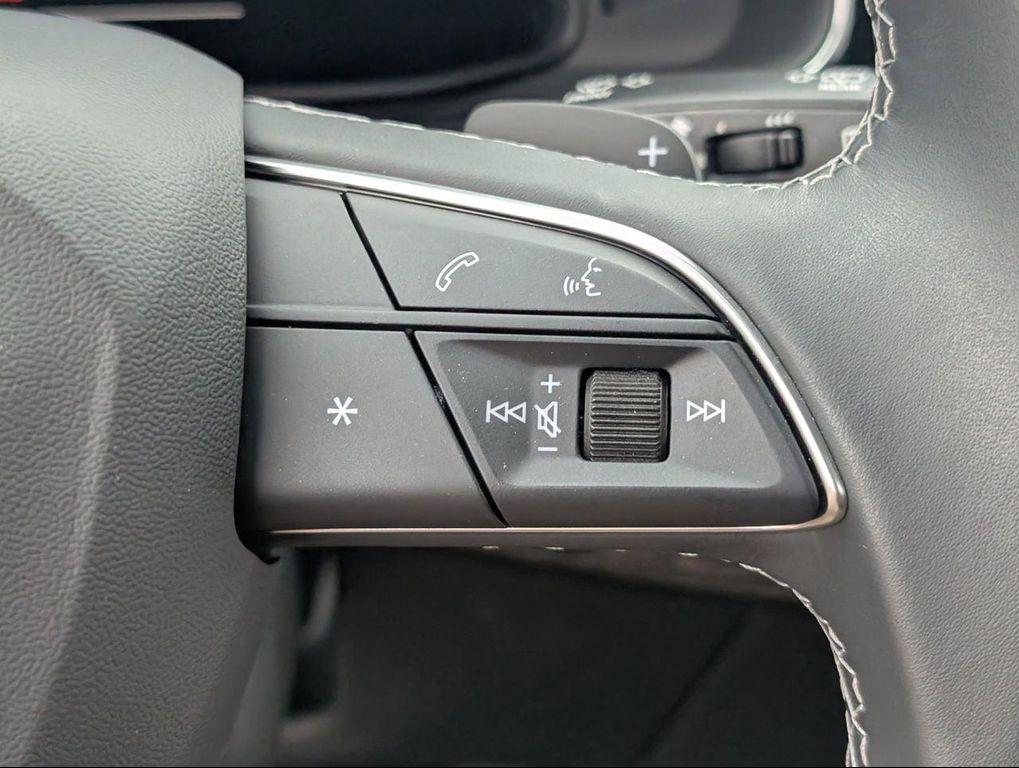 used 2025 Audi Q7 car, priced at $54,899