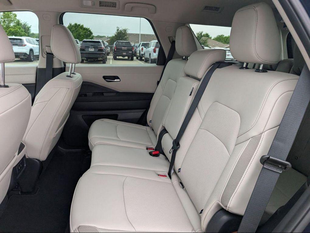 new 2026 Nissan Pathfinder car, priced at $38,227