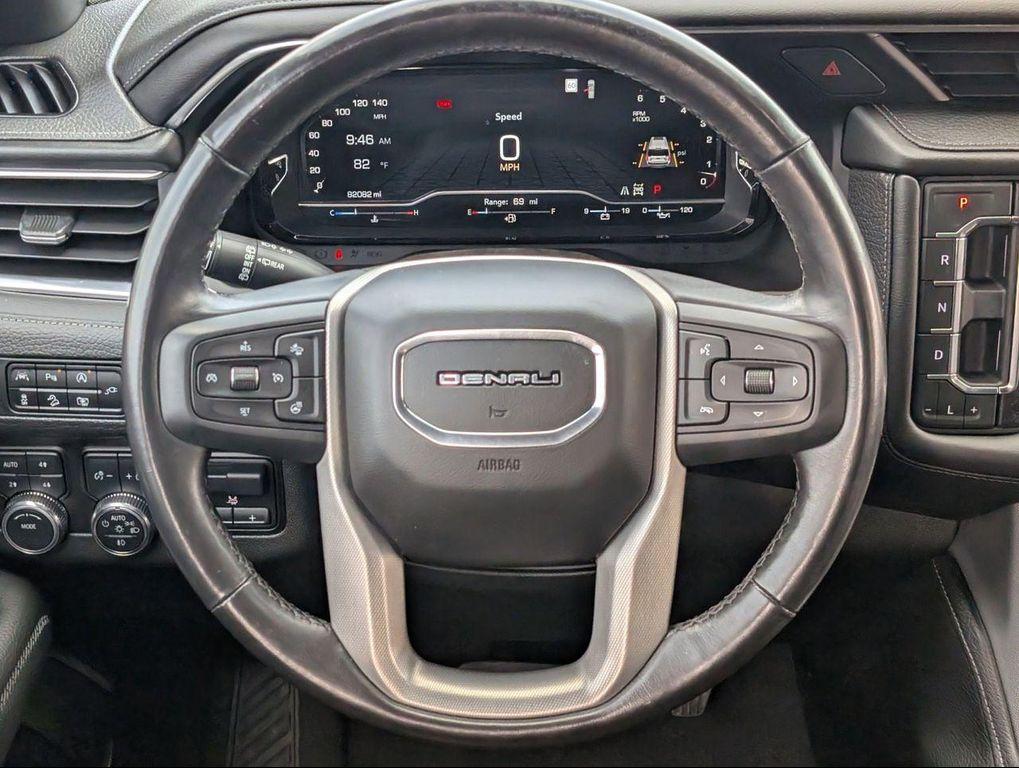 used 2022 GMC Yukon XL car, priced at $45,877