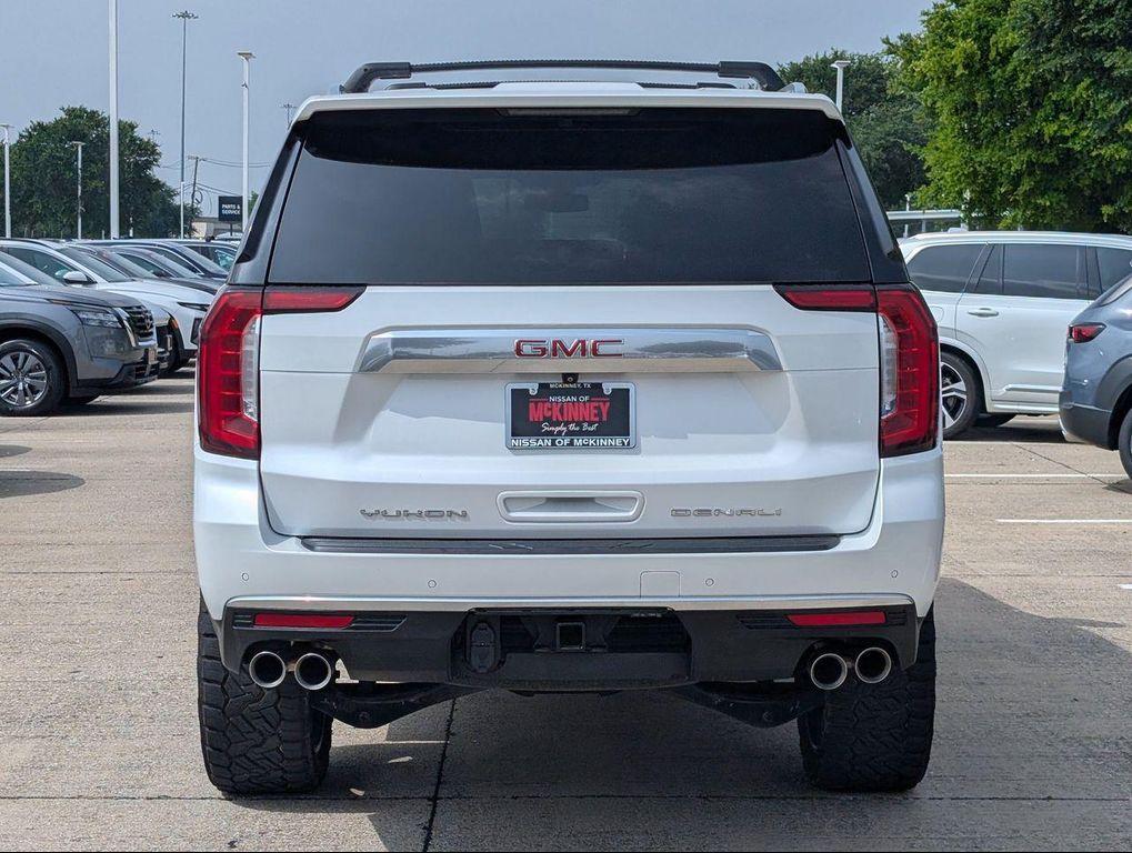 used 2022 GMC Yukon XL car, priced at $45,877