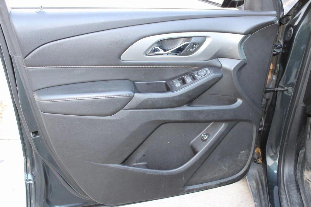 used 2019 Chevrolet Traverse car, priced at $17,200