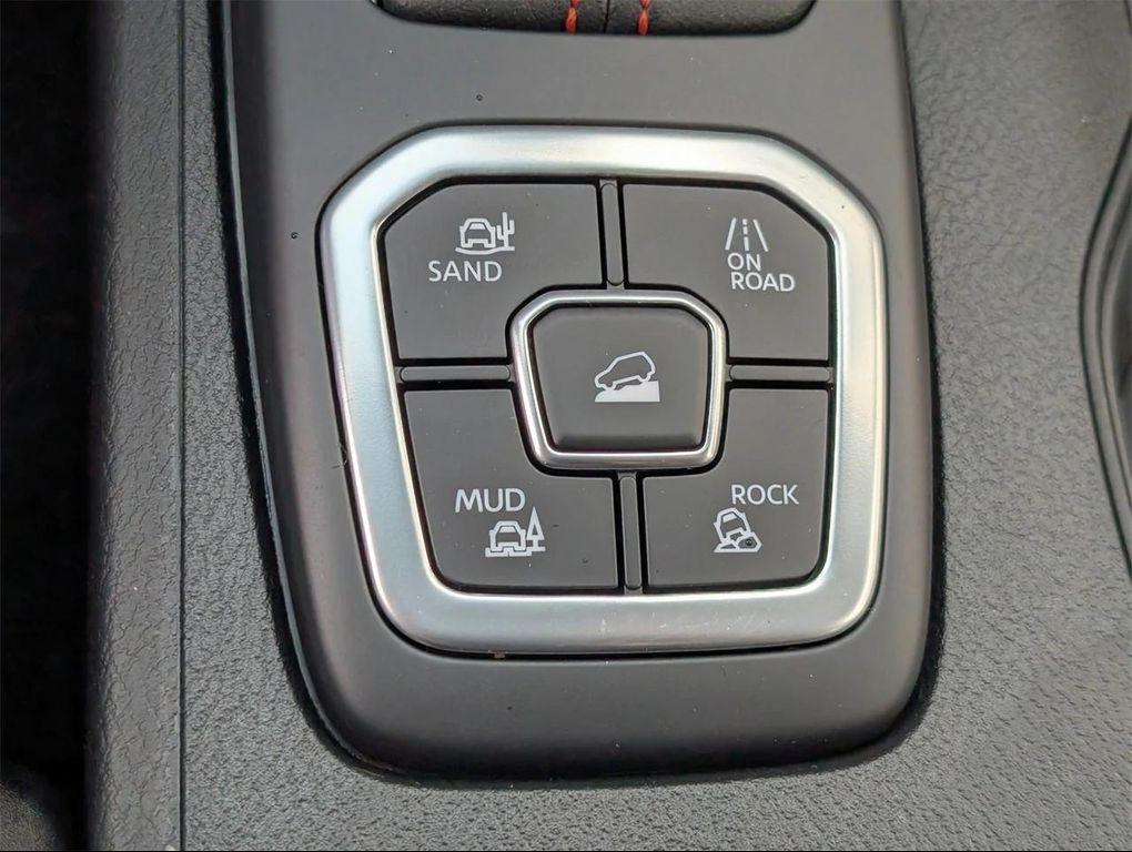 new 2026 Nissan Frontier car, priced at $44,670