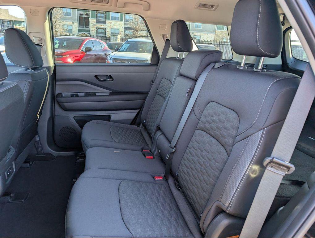 new 2026 Nissan Pathfinder car, priced at $35,701