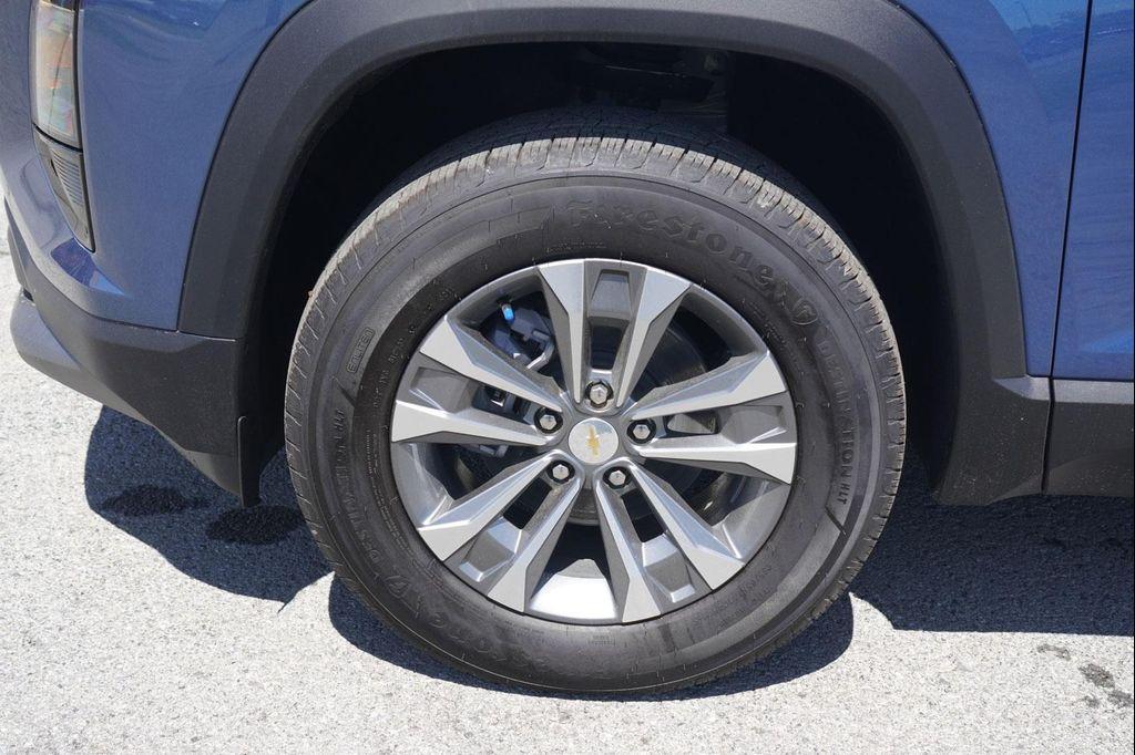 new 2026 Chevrolet Equinox car, priced at $27,825
