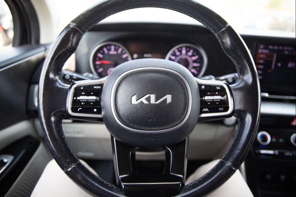 used 2022 Kia Carnival car, priced at $20,000