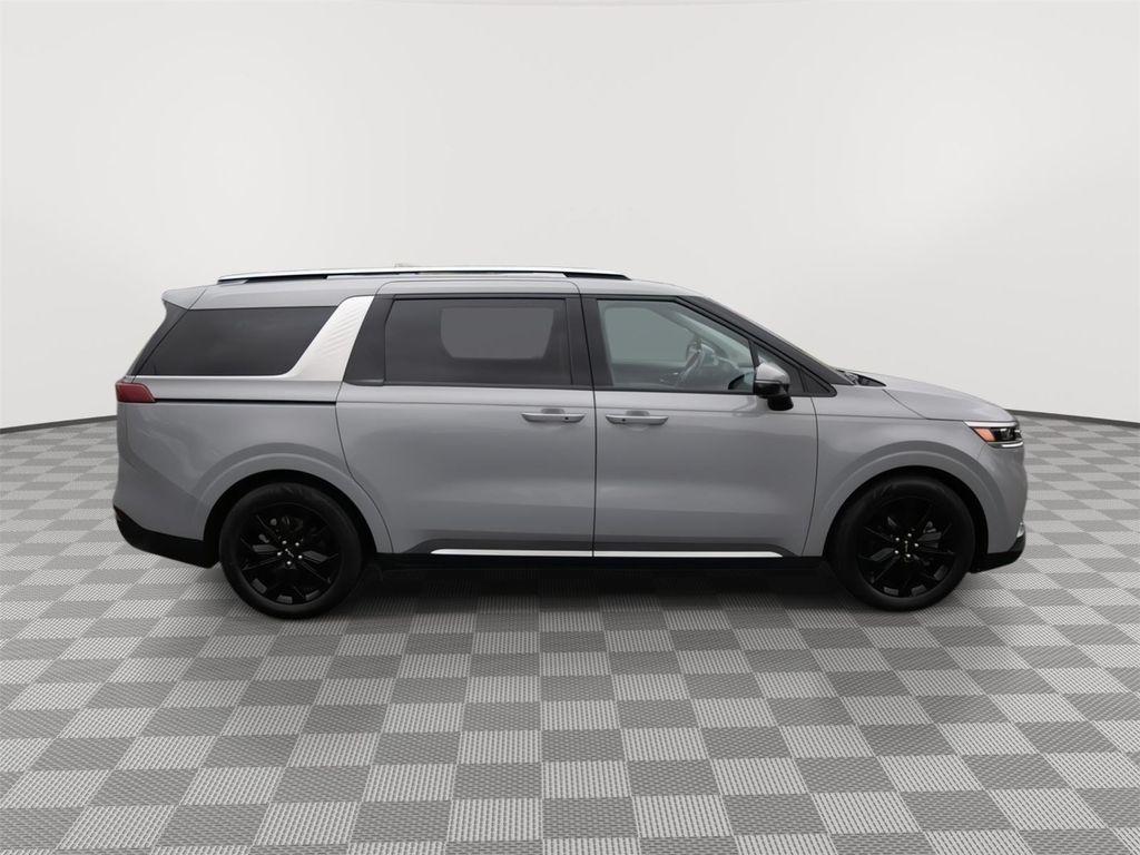 used 2023 Kia Carnival car, priced at $39,000