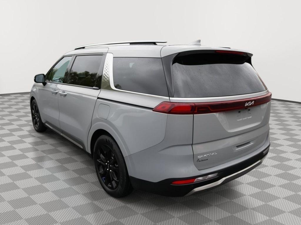 used 2023 Kia Carnival car, priced at $39,000