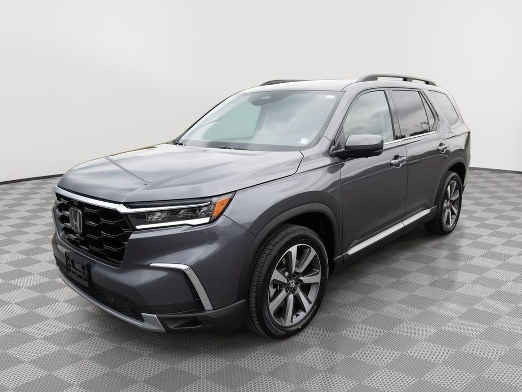 used 2024 Honda Pilot car, priced at $43,500