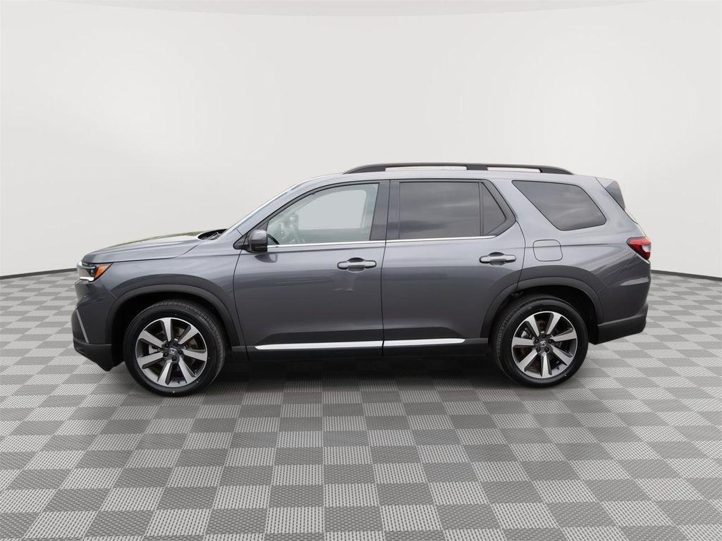 used 2024 Honda Pilot car, priced at $43,500