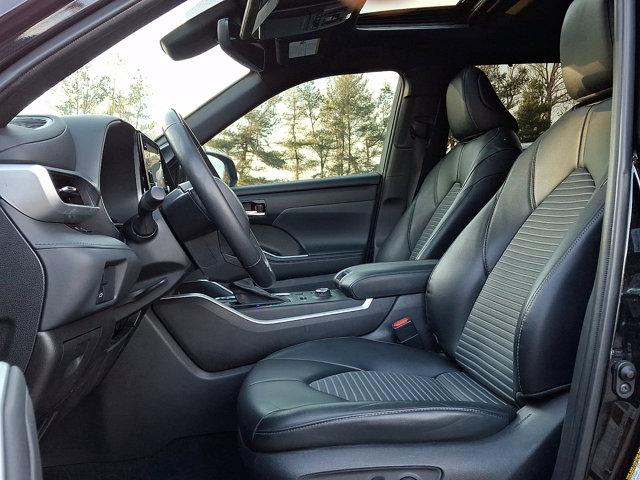 used 2022 Toyota Highlander car, priced at $34,422