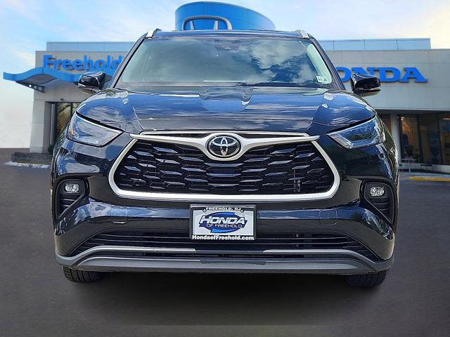 used 2022 Toyota Highlander car, priced at $32,982