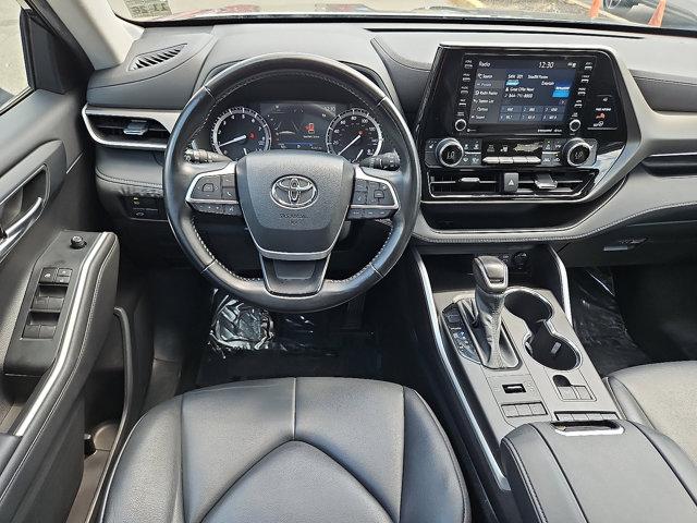 used 2022 Toyota Highlander car, priced at $32,982