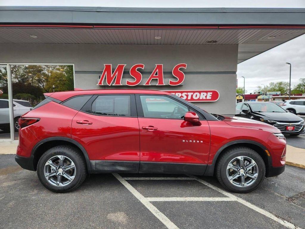 used 2025 Chevrolet Blazer car, priced at $29,900