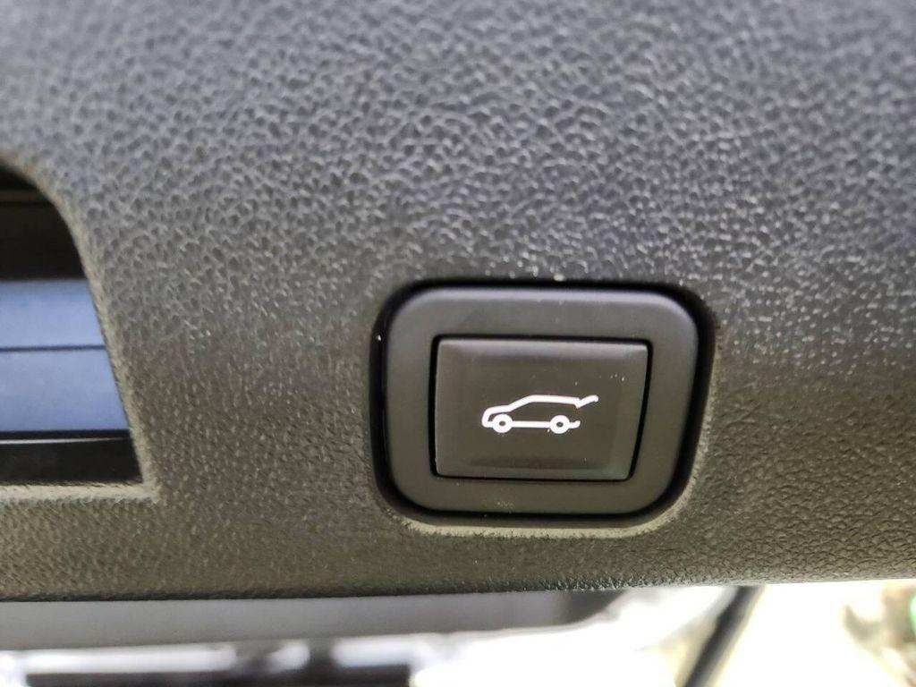 used 2025 Buick Enclave car, priced at $39,900