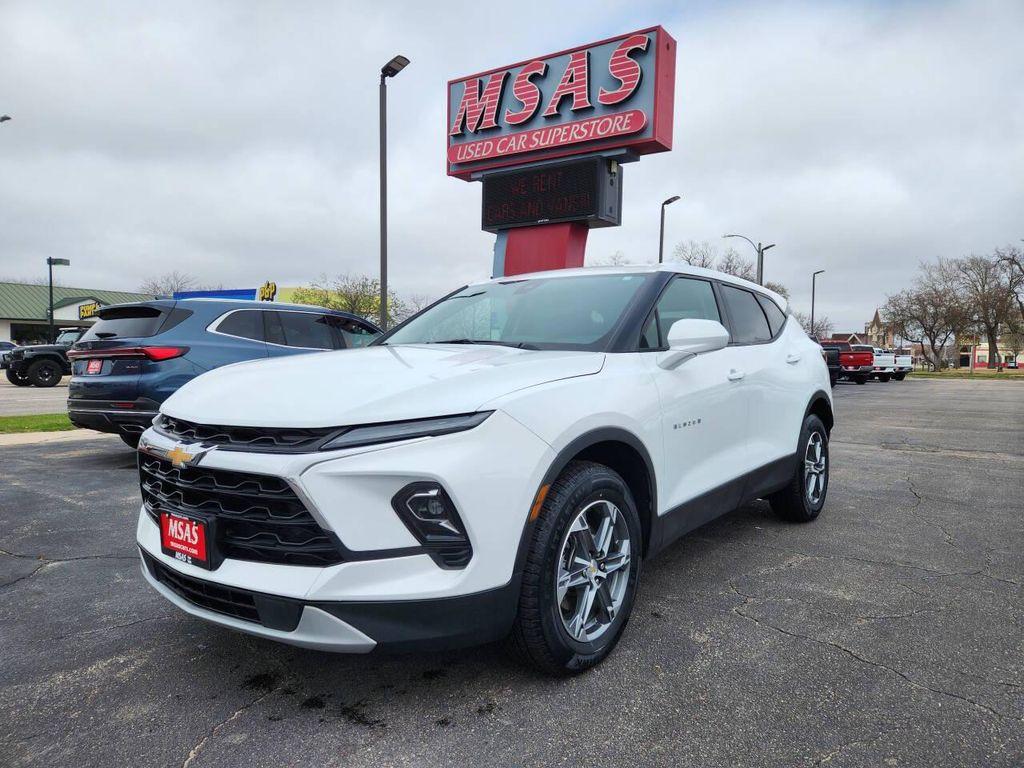 used 2025 Chevrolet Blazer car, priced at $29,900
