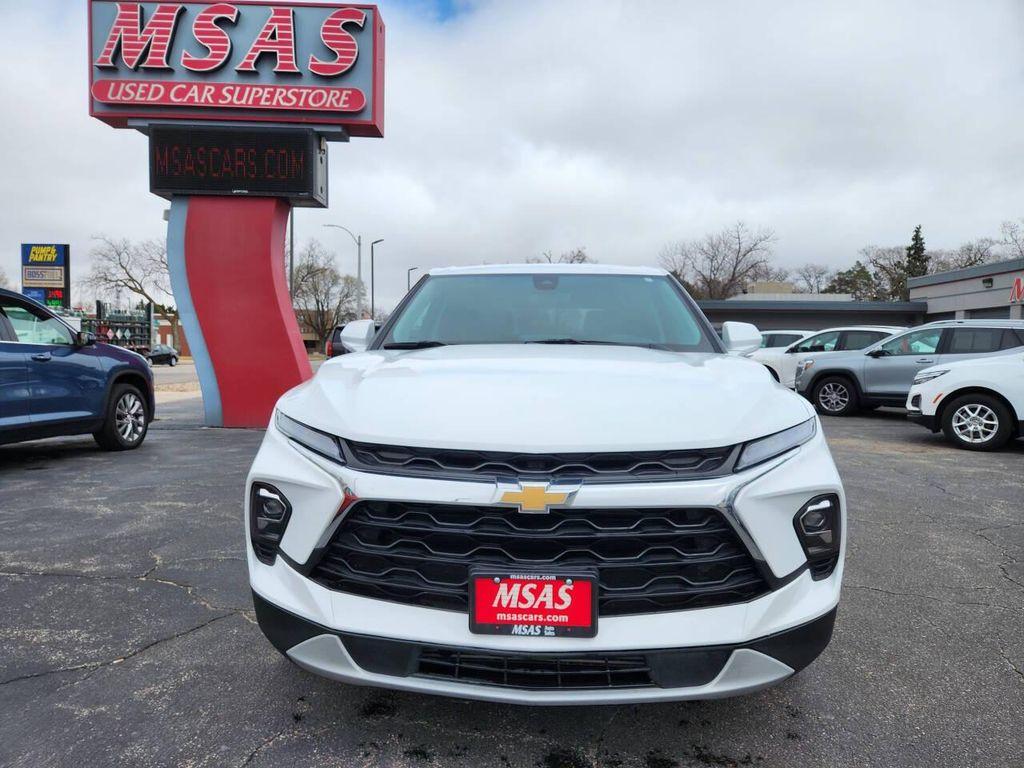 used 2025 Chevrolet Blazer car, priced at $29,900