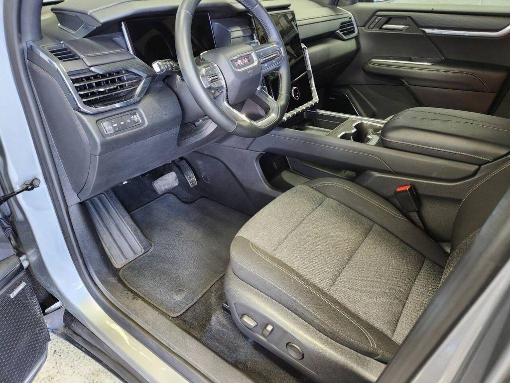 used 2025 GMC Acadia car, priced at $34,900