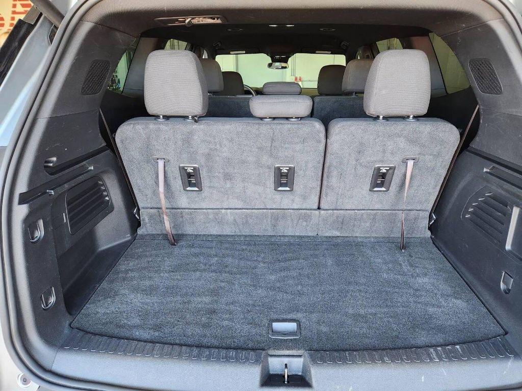 used 2025 GMC Acadia car, priced at $34,900