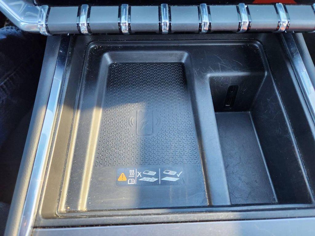 used 2025 GMC Acadia car, priced at $34,900