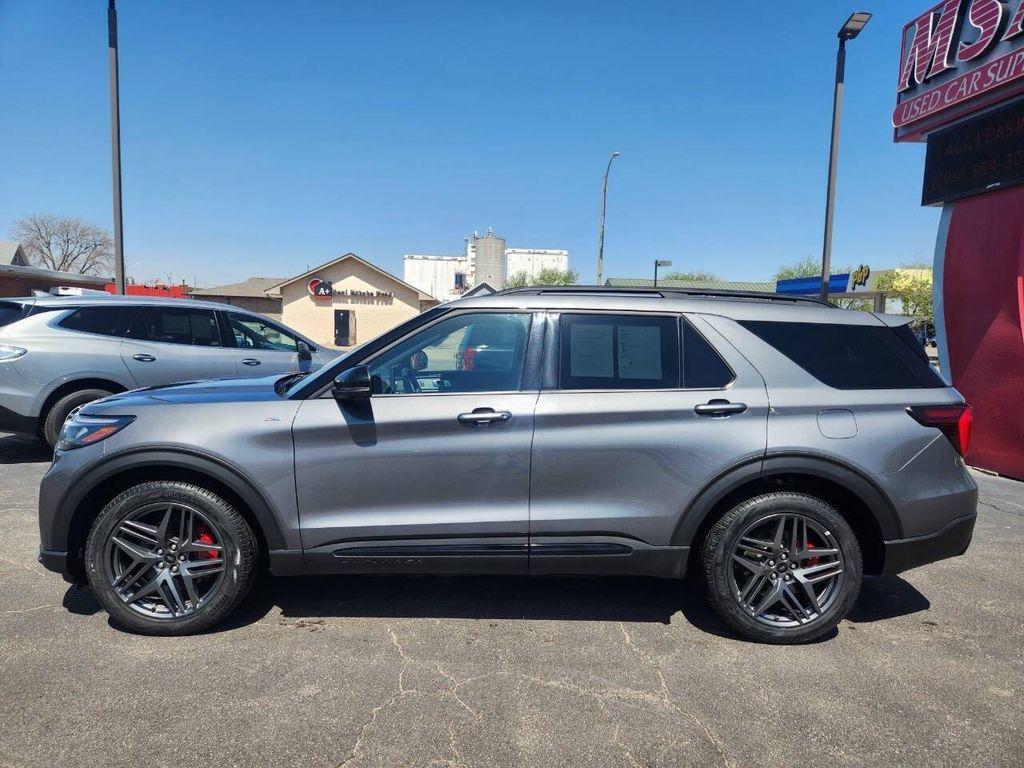 used 2025 Ford Explorer car, priced at $40,900