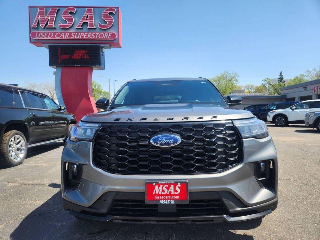 used 2025 Ford Explorer car, priced at $40,900