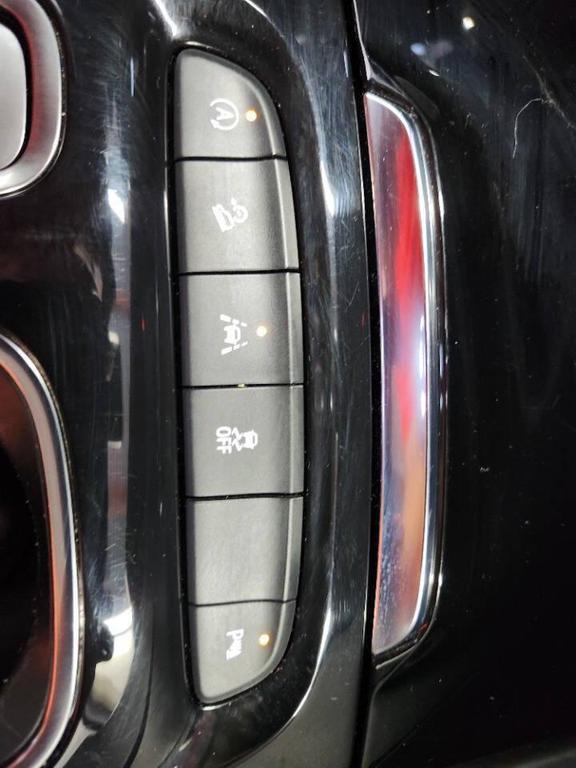 used 2023 Buick Envision car, priced at $30,900