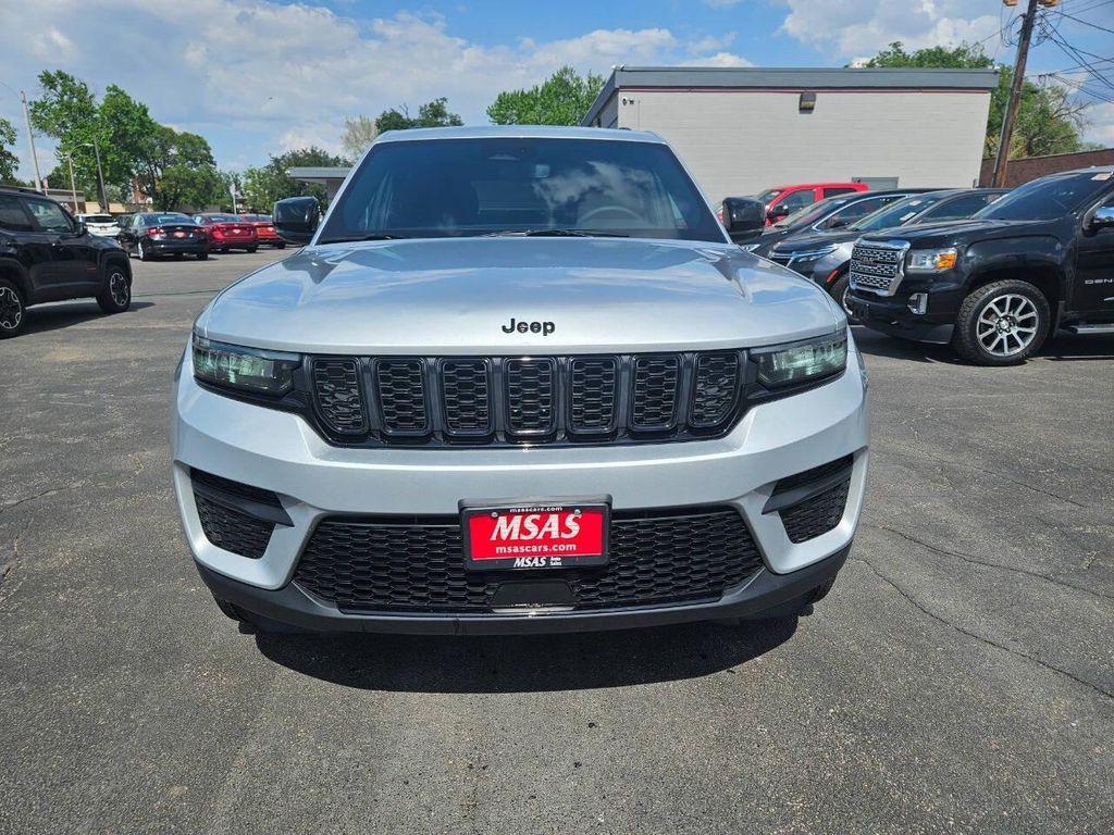 used 2024 Jeep Grand Cherokee car, priced at $33,900